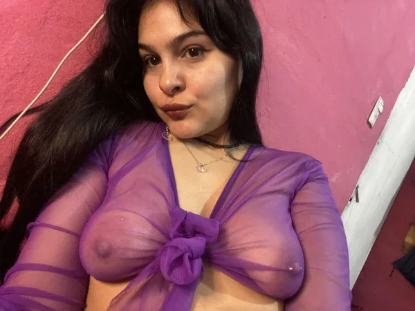 Давай устроим жаркий секс! Заводная горячая темпераментная с аппетитными формами!